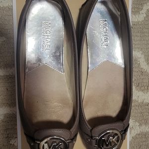 Pre-Owned Michael Kors Pewter Flats
